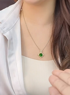 祖母绿复古圆形项链女绿色小巧