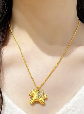 新款沙金生肖马吊坠项链女款轻奢小众高级感毛衣链百搭送女友礼物