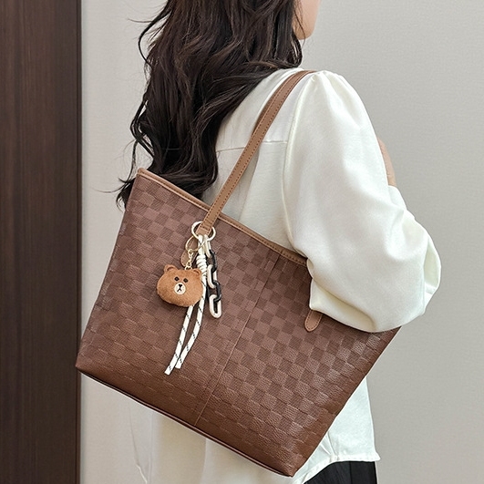 托特包包女式2025新款女包高级感真皮大包大容量通勤单肩包