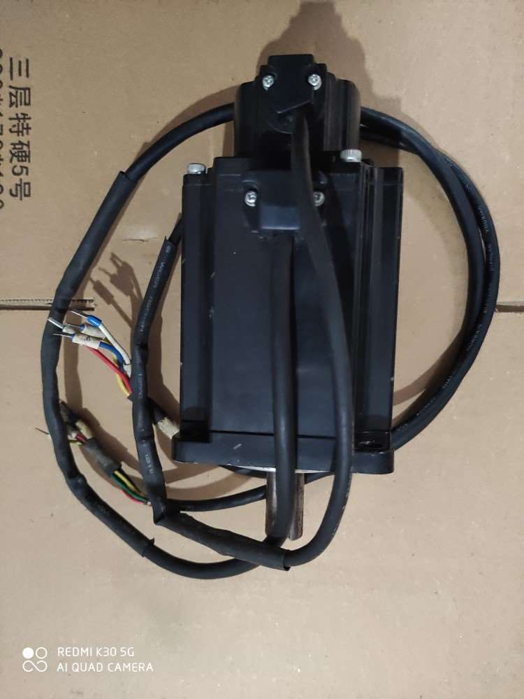 GYS751DC2-T2C富士伺服电机二手拆机实物图