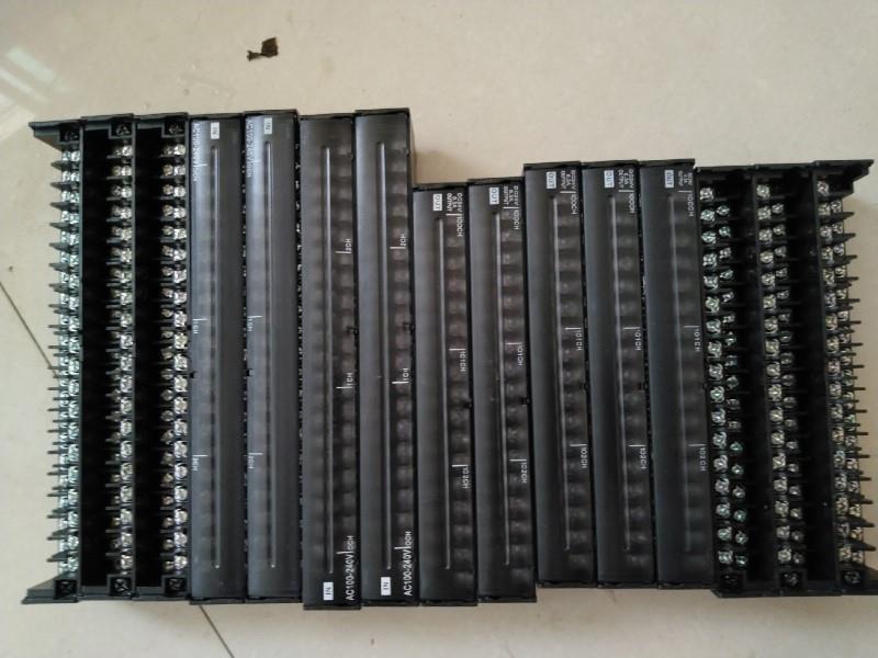 欧姆龙PLCCP1L-M60DR-A接线端子排