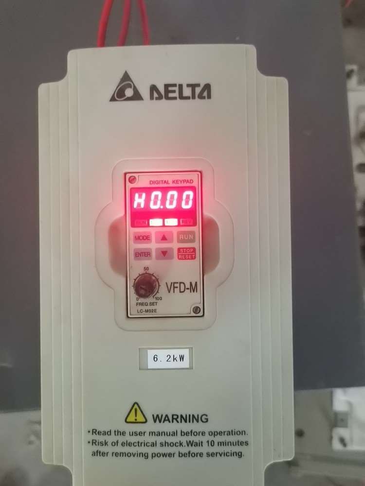 闲置85成新台达VFD075M43A6.2kW变频器型号