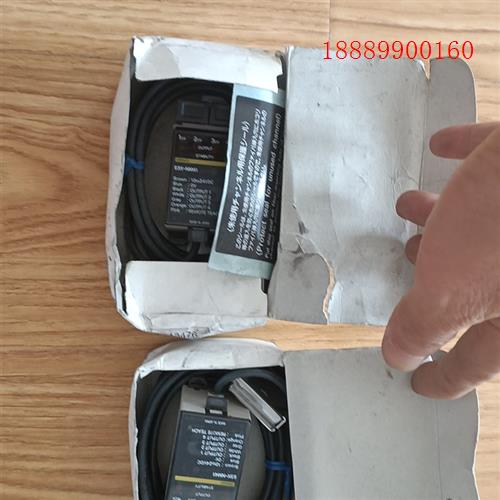 omronE3X-NM41光纤放大器,2pcs,