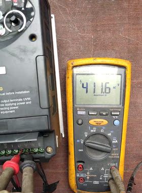 爱德利变频器1.5KWAV1-4T0015380v实物