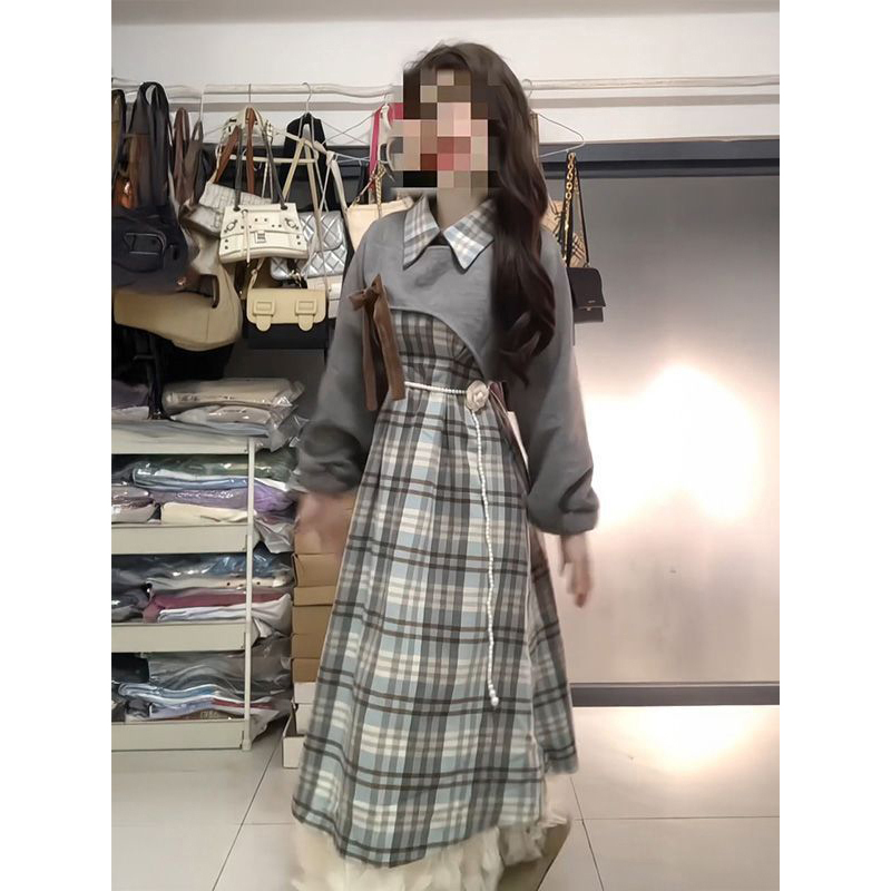 背心连衣裙+蝴蝶结短款外套