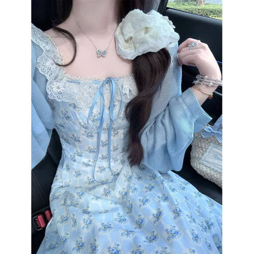 碎花吊带连衣裙配防晒开衫