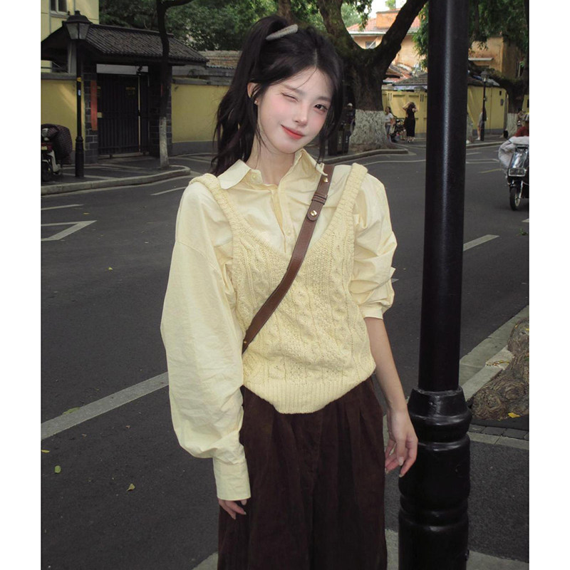 韩系减龄学院风麻花吊带针织马甲背心女学生+浅黄色衬衫套装