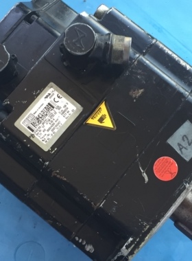 KUKA电机1FK6100-8AF91-1ZZ9-Z S34  ；ZS34 实物拍摄如图7成新