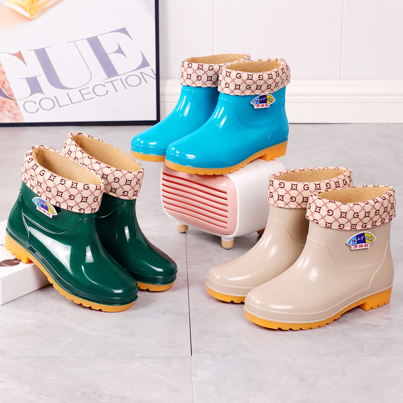 SPRING AND AUTUMN THICKENED LOW-CUT WOMENS RAIN BOOTS SHORT WATER SHOES WOMENS RUBBER SHOES KITCHEN WATERPROOF AND NON-SLIP SLIPPERS LABOR PROTECTION SHOES SHORT RAIN BOOTS