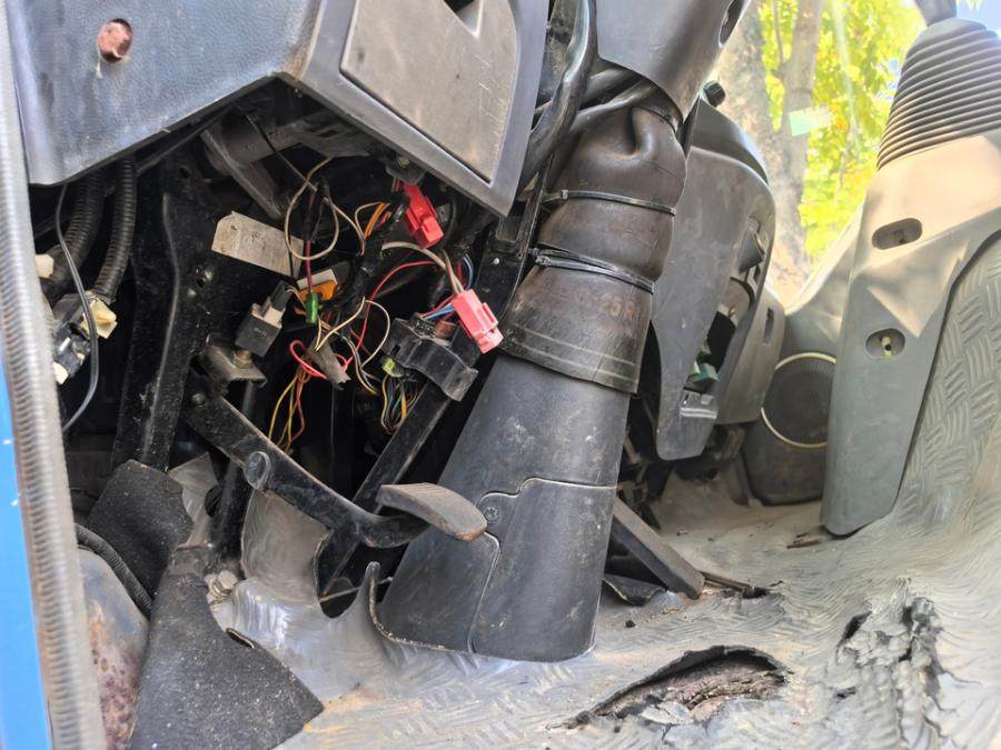 1月29日赣州赣B14650江淮牌中型仓栅式货车一辆网络拍卖公告