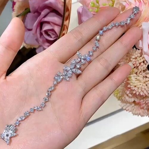 满钻花瓣蝴蝶手链女时尚轻奢手饰