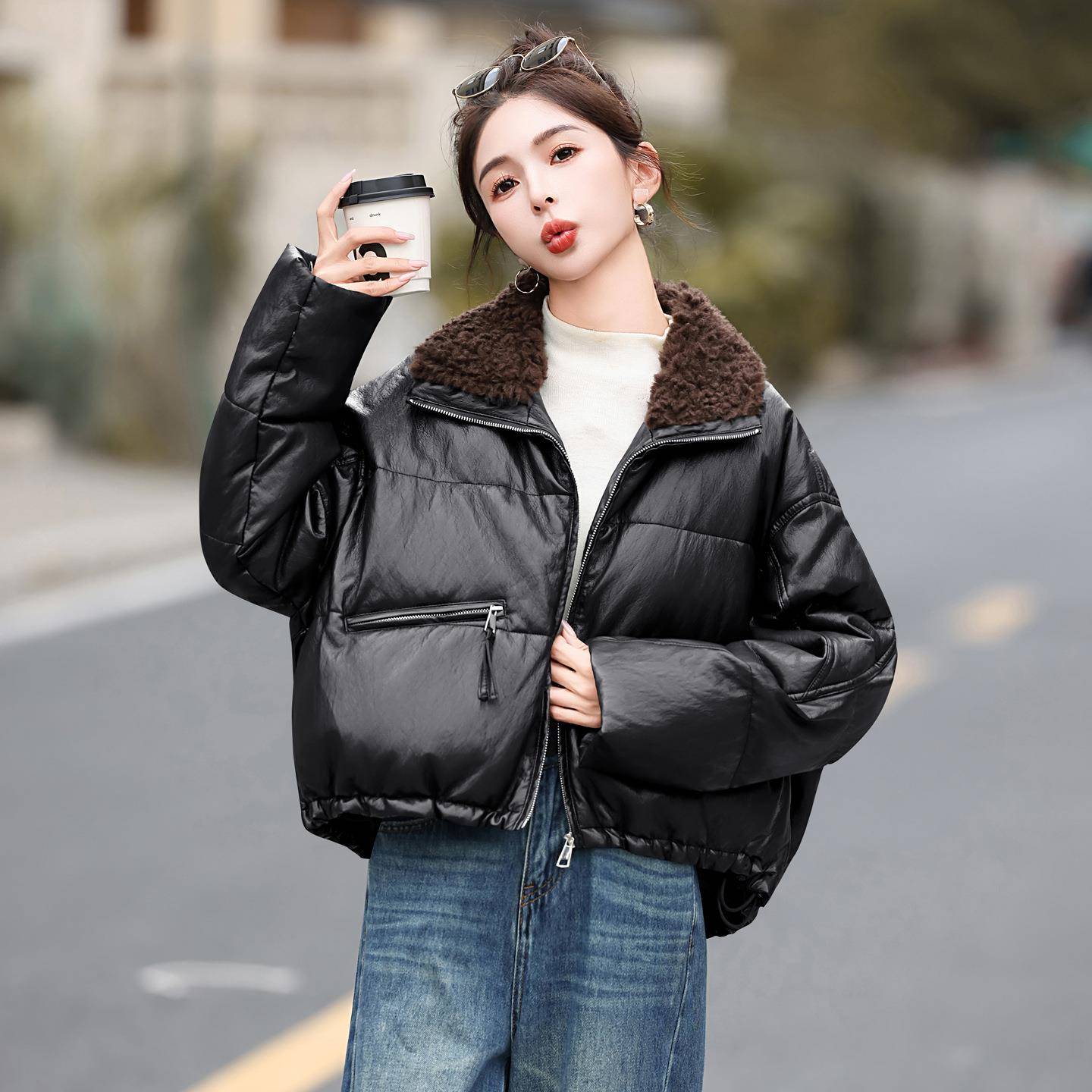 2025新冬季款YF2679-1服羽绒女百小个搭子加厚保暖白鸭绒PU皮外套