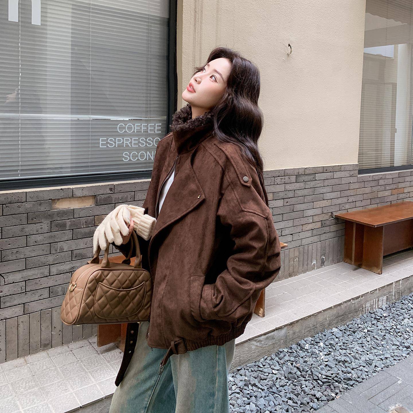 咖色加绒加厚外套女2保025新款冬季羊保羔毛领复古暖机车暖C326-W