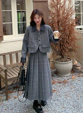 灰色高级感C203-826毛半风呢香套装裙2025新款女秋冬百褶身裙小职