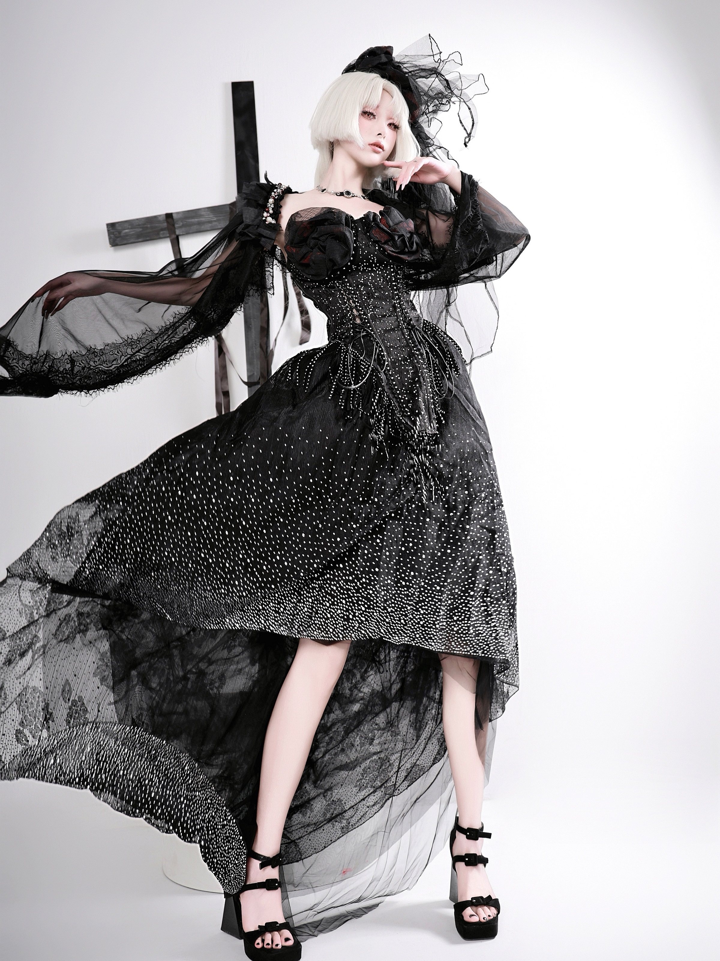 tdh原创纯黑哥特鱼骨分体绑带抽绳束身胸衣 拖尾长裙平价婚纱礼服