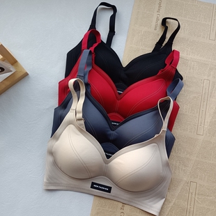 美到爆表的程度  轻奢无感聚拢文胸女  无钢圈双重提拉塑型不下垂