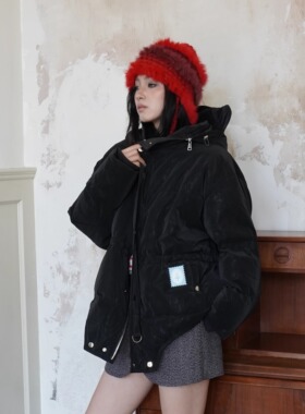 FONS23 2024秋冬女外套环保皮丝绒质感白鸭绒连帽黑色短款羽绒服