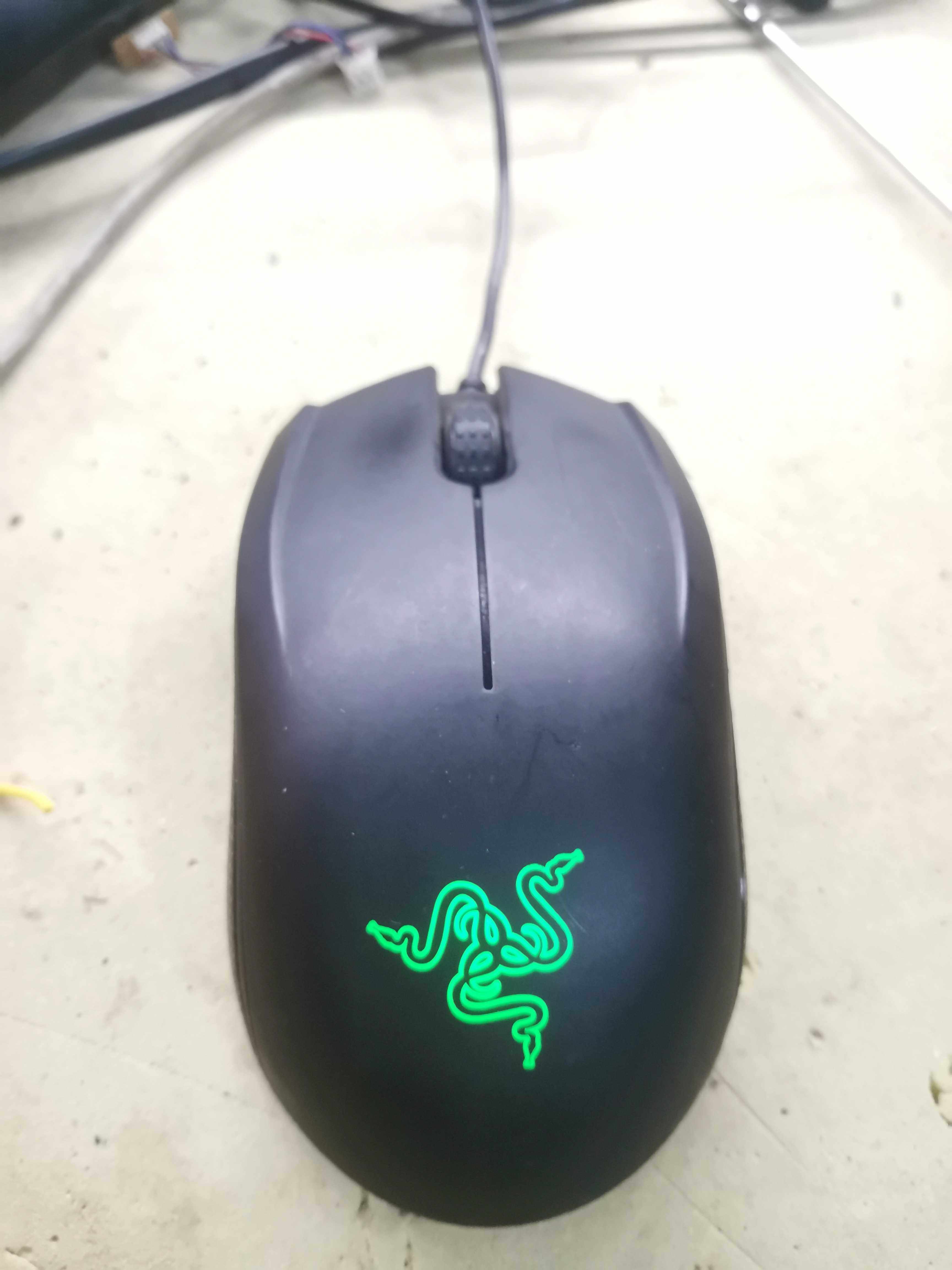 二手的雷蛇鼠标 地狱狂蛇 2014版 rz01-0119