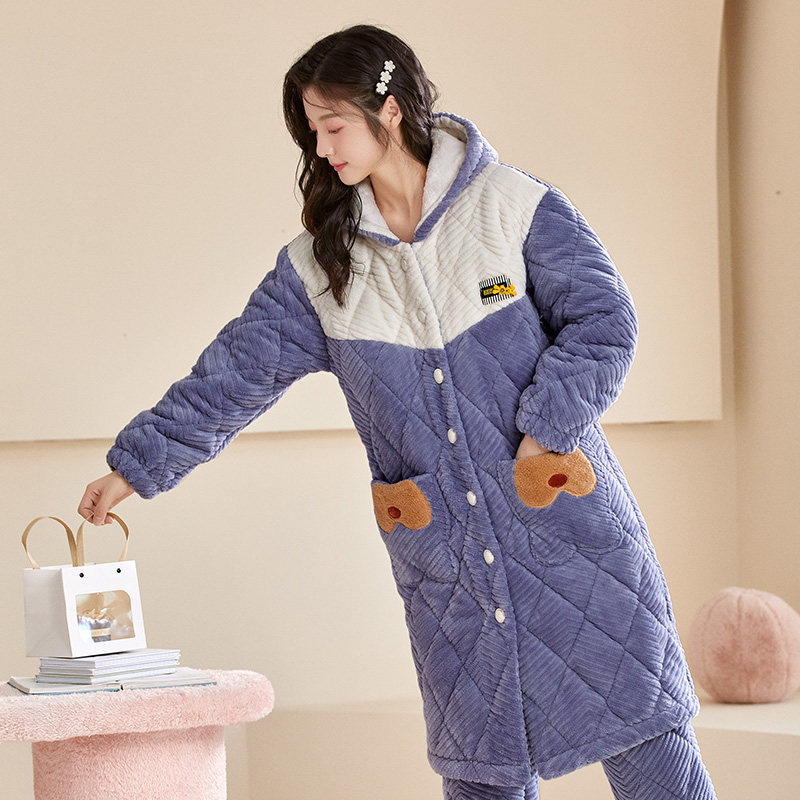 睡衣女秋冬季珊瑚绒加绒加厚三层夹棉睡袍外穿甜美可爱连帽家居服