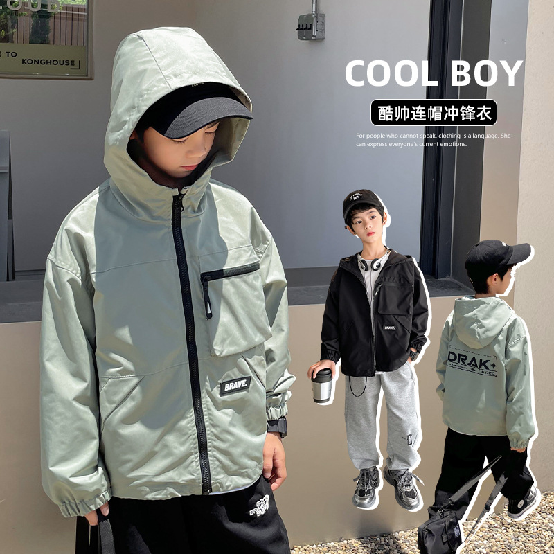 无注册商标男童户外三防冲锋衣