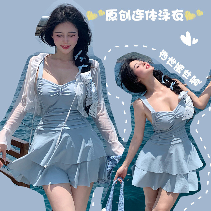 2025新款多巴胺夏泳衣女连体裙式罩衫长袖防晒度假温泉大码微胖mm
