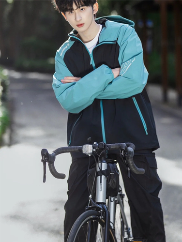李宁功能性登山服风衣