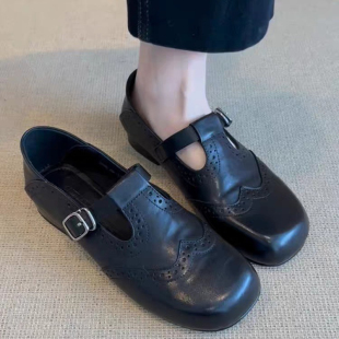 圆头百搭T字带平底玛丽珍浅口单鞋 女新款 软皮复古布洛克鞋 自留版