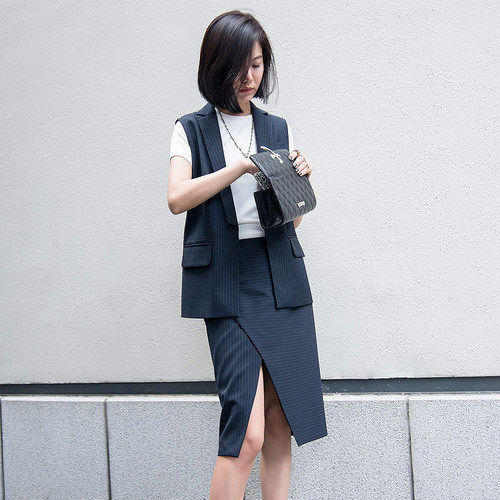 uone蓝色条纹无袖西服包马甲套装
