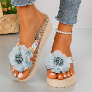 坡跟人字拖女夏季 凉鞋 时尚 沙滩鞋 草编山茶花朵厚底傣族鞋 新款