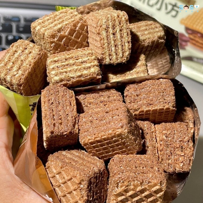 米惦轻巧威化小方饼干休闲小零食