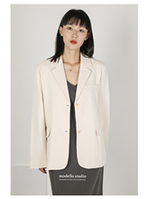 经典款_百搭乳白垂感西装外套女复古港味2020新款浅色休闲西服