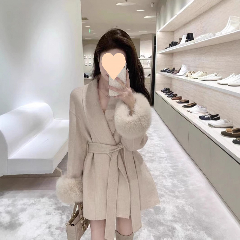 千金风杏色驼绒毛呢外套女短款系带收腰高级感气质呢子大衣外套