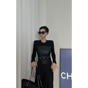 Dan 暗黑风PU皮拼接假两件长T恤女