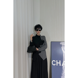 Dan T恤女 黑色立领木耳边拼接长袖