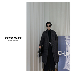 黑色廓形高级感厚羽绒服 中长款 Dan 暗黑风V领绗线羽绒服女