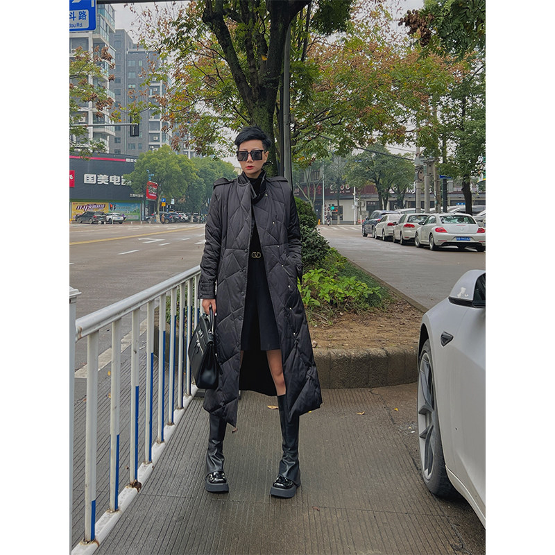 蛋爷法式黑色羽绒服女冬季设计感小众单排扣立领修身加厚羽绒外套