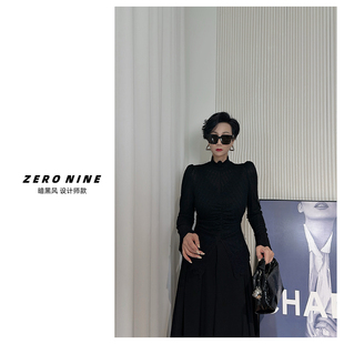 下摆开叉高领针织衫 Dan 高级感上衣女 灯笼袖 黑色修身