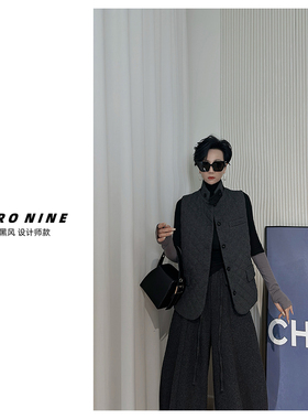 Dan Dan 灰色氛围感高领复古风马甲夹棉外套女