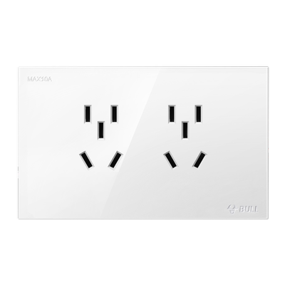 公牛10A118型多孔大面板时尚大气