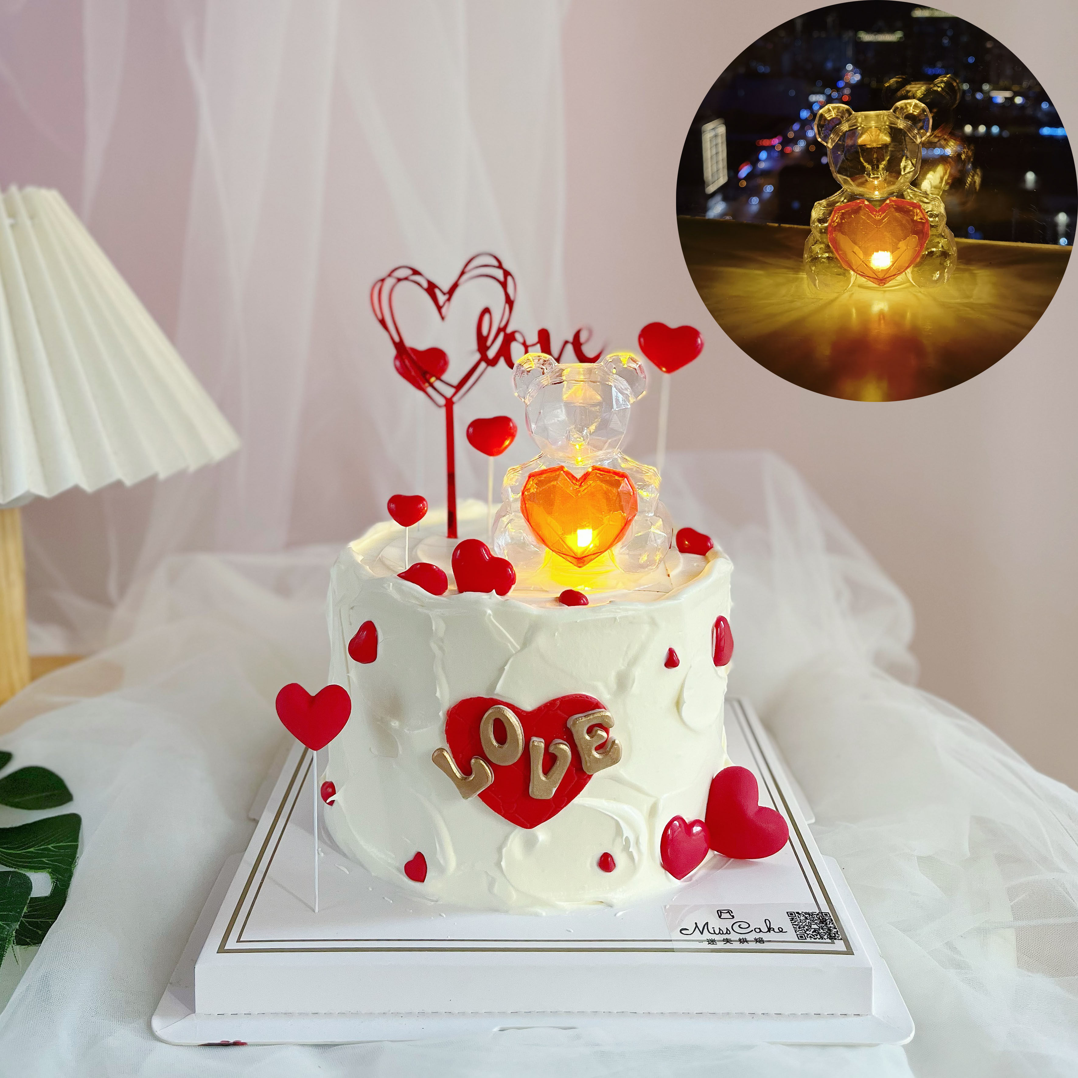 520情人节蛋糕装饰卡通爱心发光小熊摆件情侣告白生日派对装扮