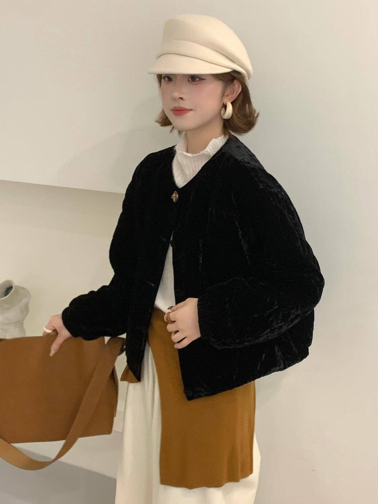 2025秋冬新款韩版宽松丝绒短款外套女时尚百搭休闲夹棉保暖上衣潮