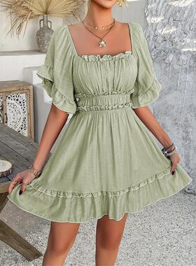 蓝色连衣裙 Off-shoulder square neck summer green short dress