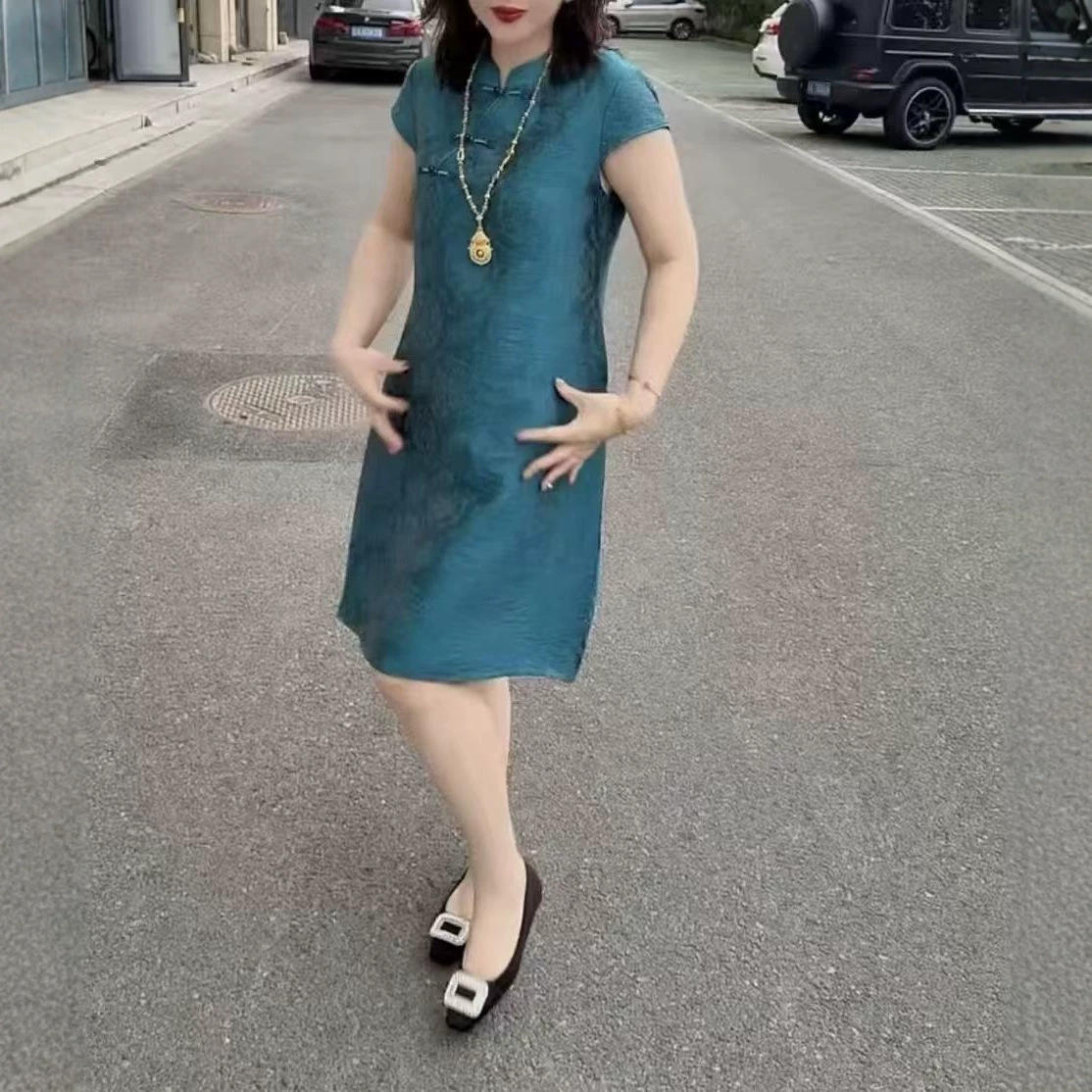 新夏季国风显瘦气质中长款连衣裙宽松腰大爱美依缘圆领单件短袖