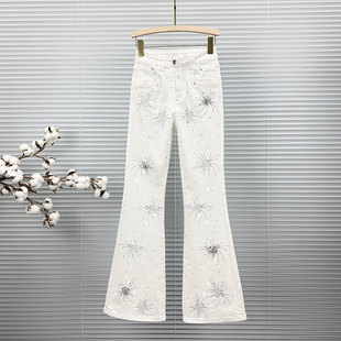 烫钻白色牛仔裤女2026年春季新款高腰显瘦百搭时尚镶钻微喇叭长裤