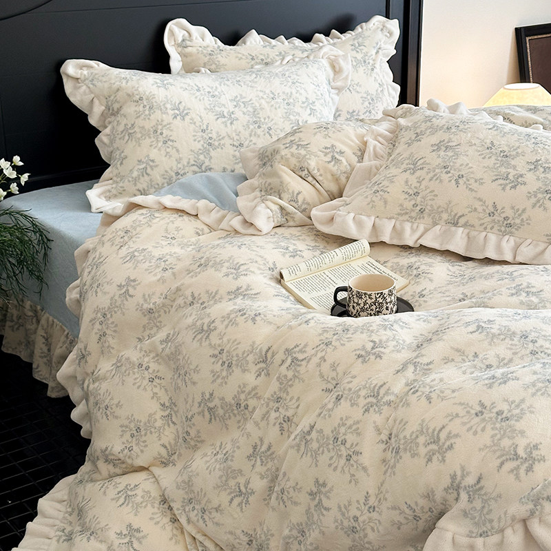 2025新款牛奶绒四件套公主风