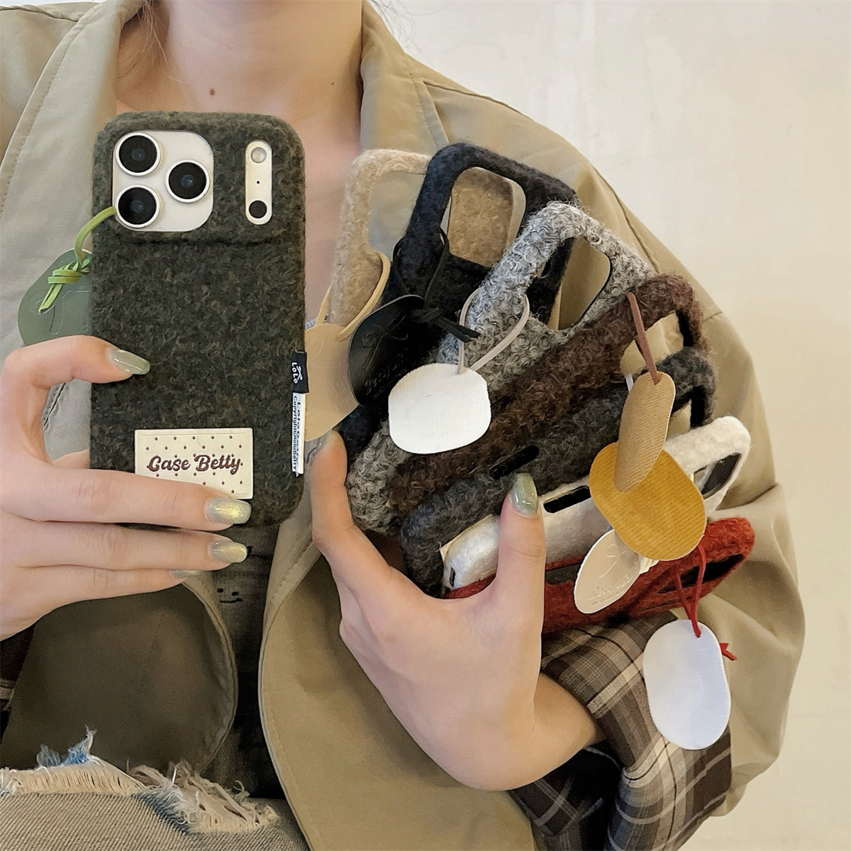 加尔 秋冬高级感多巴胺纯色毛呢绒布适用苹果17ProMax手机壳iphone15新款16pro女款13创意14pro防摔17保护套