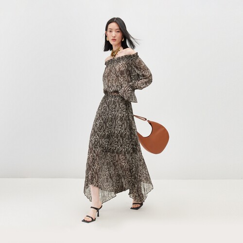 Vero Moda衬衫女2026夏季新款花纹印花一字肩喇叭长袖上衣