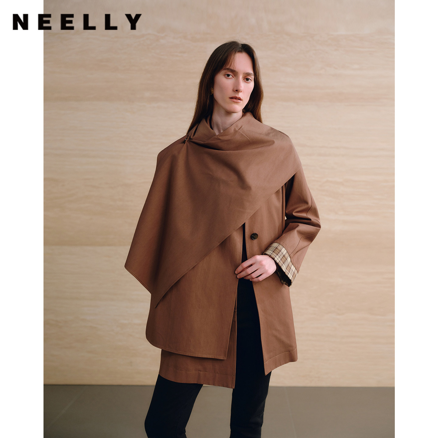 NEELLY纳俪商场同款秋季新款茶棕披肩式风衣女宽松休闲廓形外套