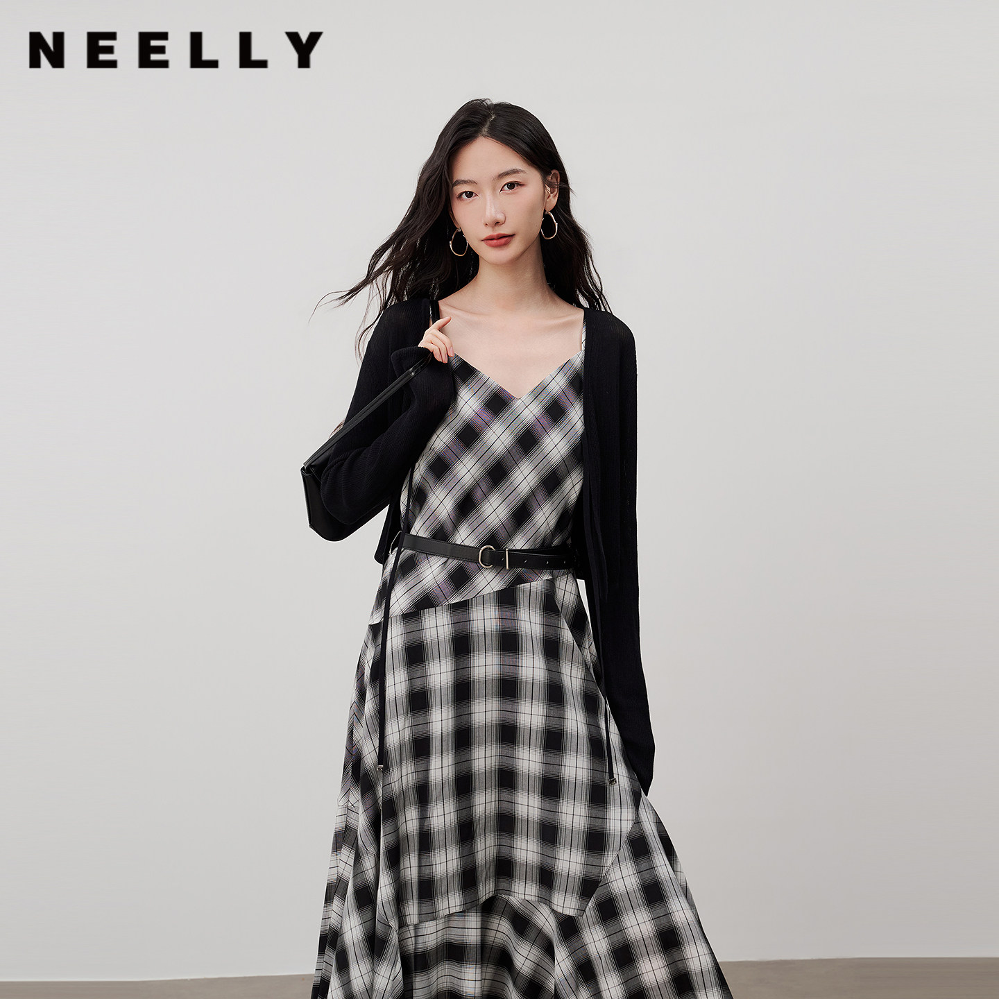 NEELLY纳俪商场同款夏季新款软糯显白针织开衫女长袖百搭通勤上衣