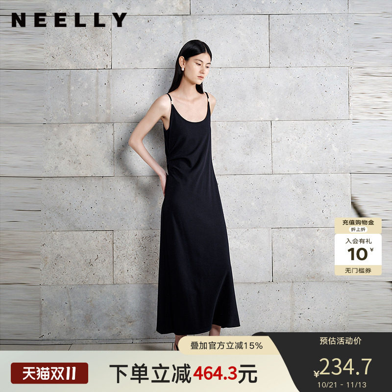 NEELLY纳俪商场同款春秋新款黑色气质吊带连衣裙女简约百搭长裙